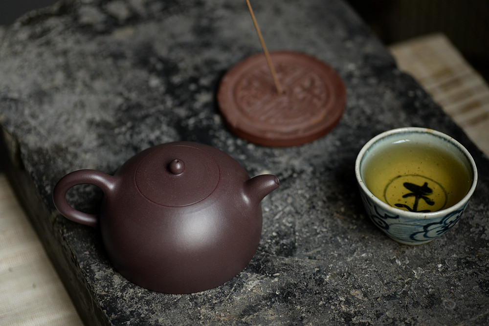 紫砂壶图片：【茶叶知识】怎么引起涩味涩 - 美壶网