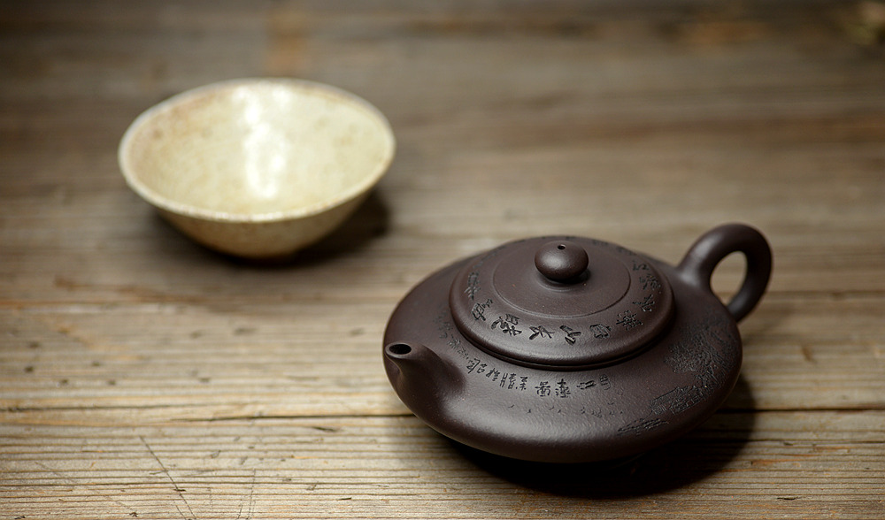 紫砂壶图片：茶叶渣十大神奇妙用 - 美壶网