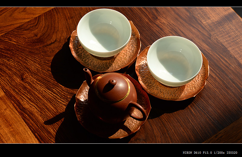 紫砂壶图片：家庭存放普洱茶方法 - 美壶网