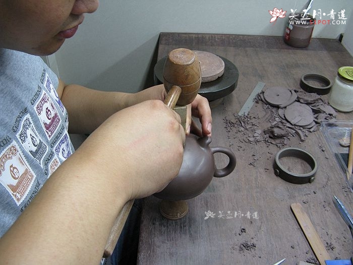 紫砂壶图片：美壶网