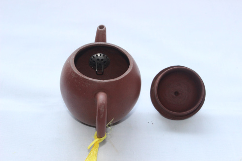 紫砂壶图片：乾隆时期的朱泥球形壶雅赏 - 美壶网