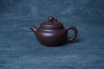 紫砂壶图片：特好老紫泥全手工寿桃壶 茶人醉爱 - 美壶网