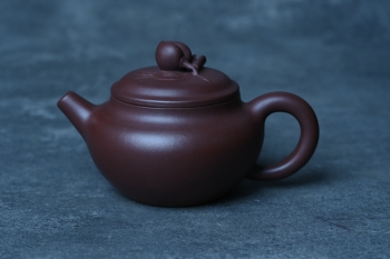 紫砂壶图片：特好老紫泥全手工寿桃壶 茶人醉爱 - 美壶网