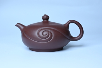 紫砂壶图片：美壶双11特惠 精工油润老紫泥如意半珠 茶人醉爱 - 美壶网